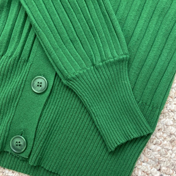 Emerald Green Sweater - Picture 3 of 4